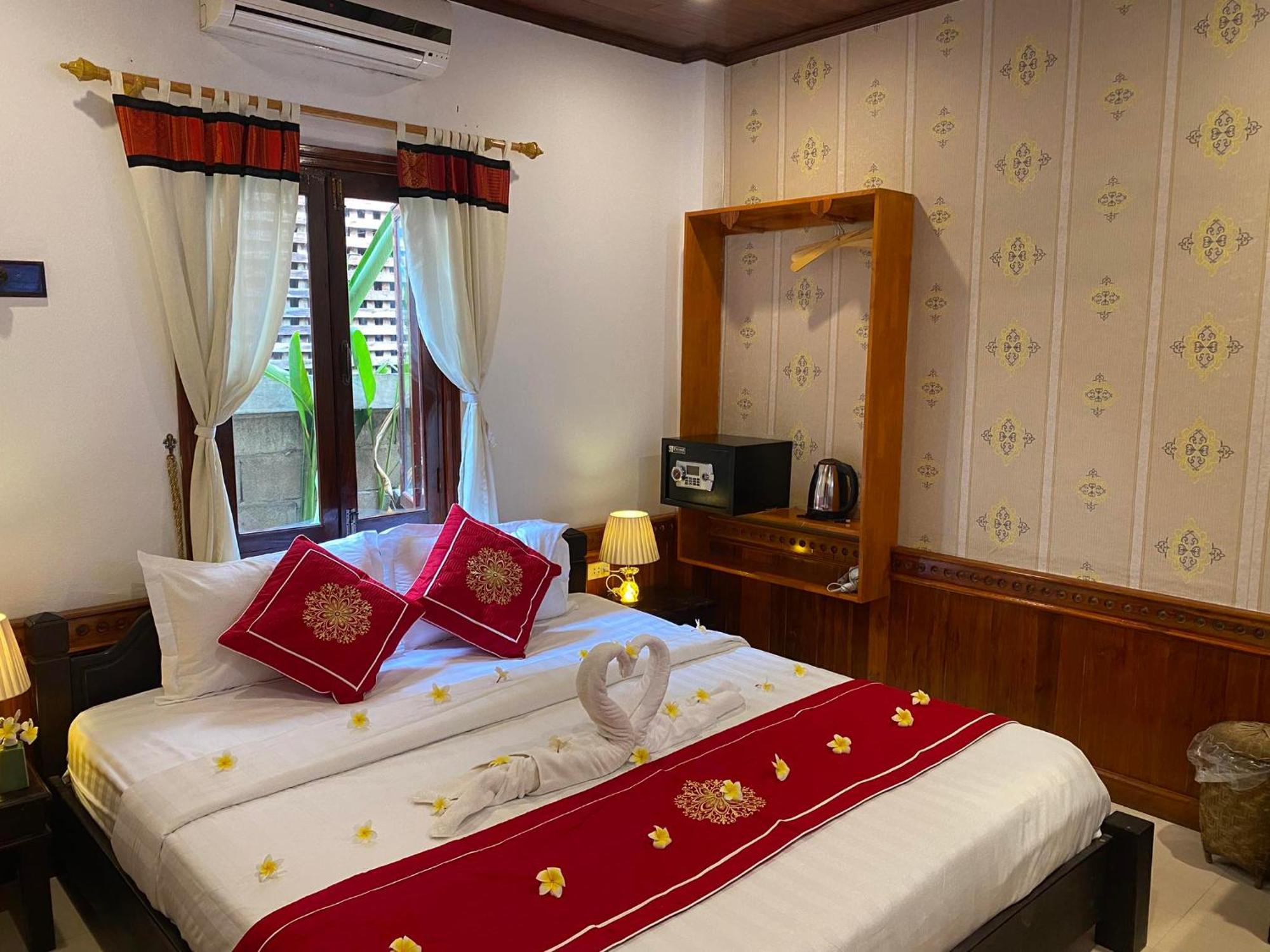 Golden Lotus Place Luang Prabang Luaran gambar