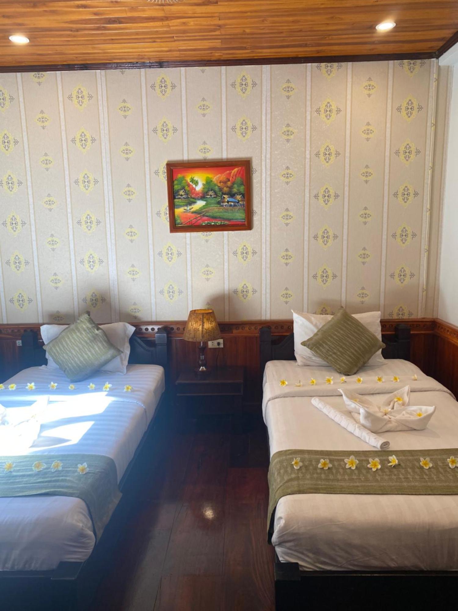 Golden Lotus Place Luang Prabang Luaran gambar