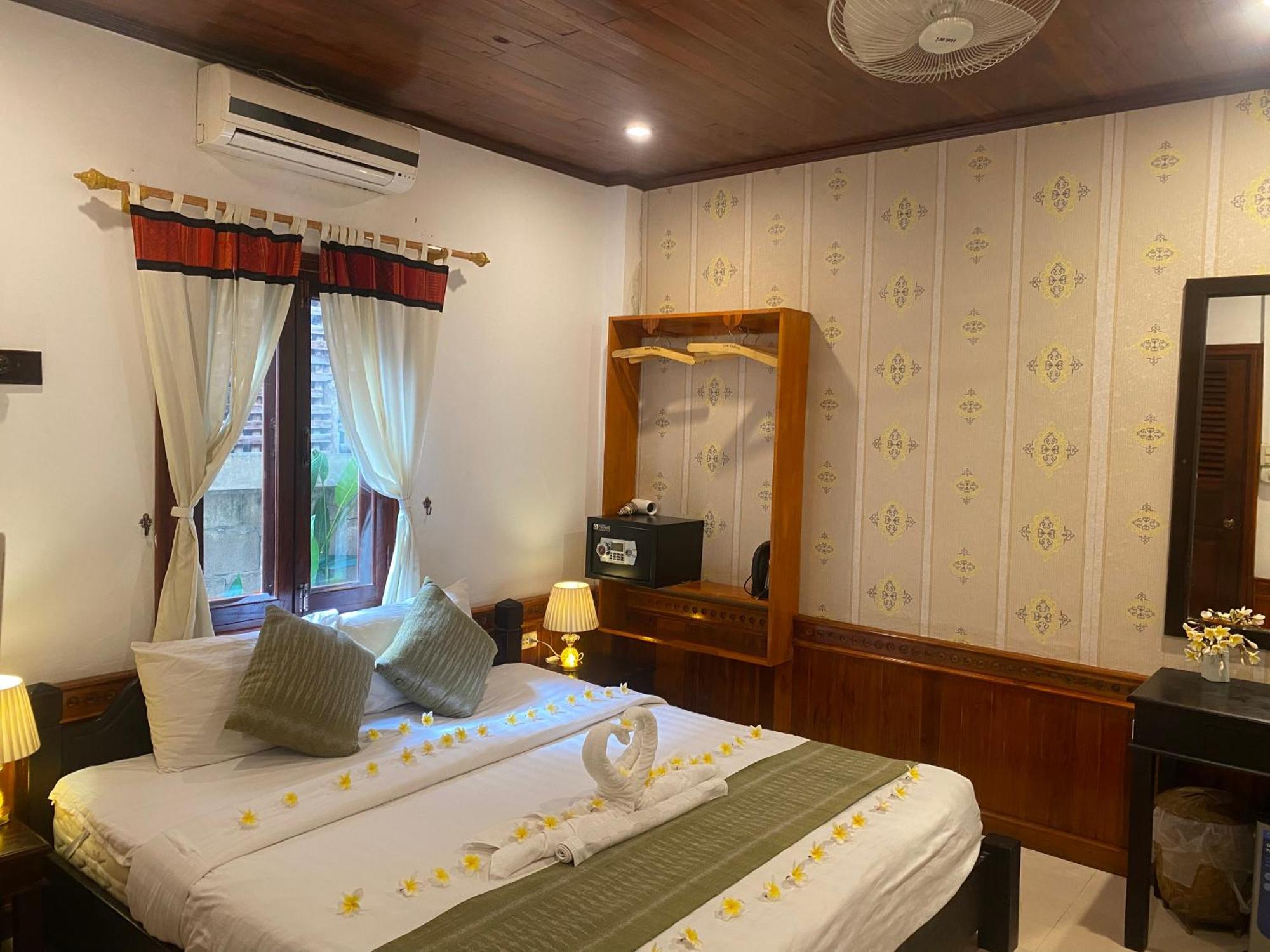 Golden Lotus Place Luang Prabang Luaran gambar