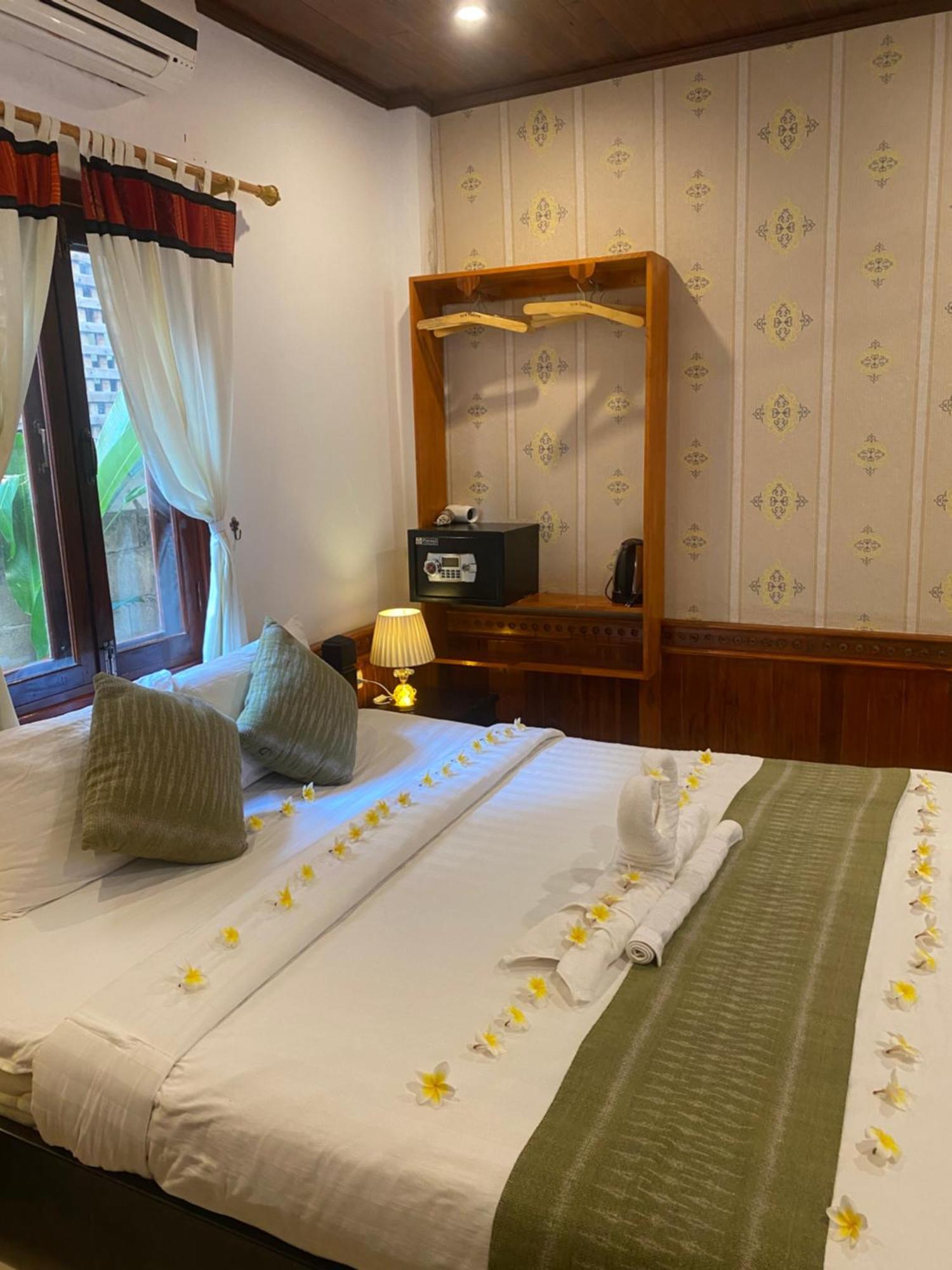 Golden Lotus Place Luang Prabang Luaran gambar
