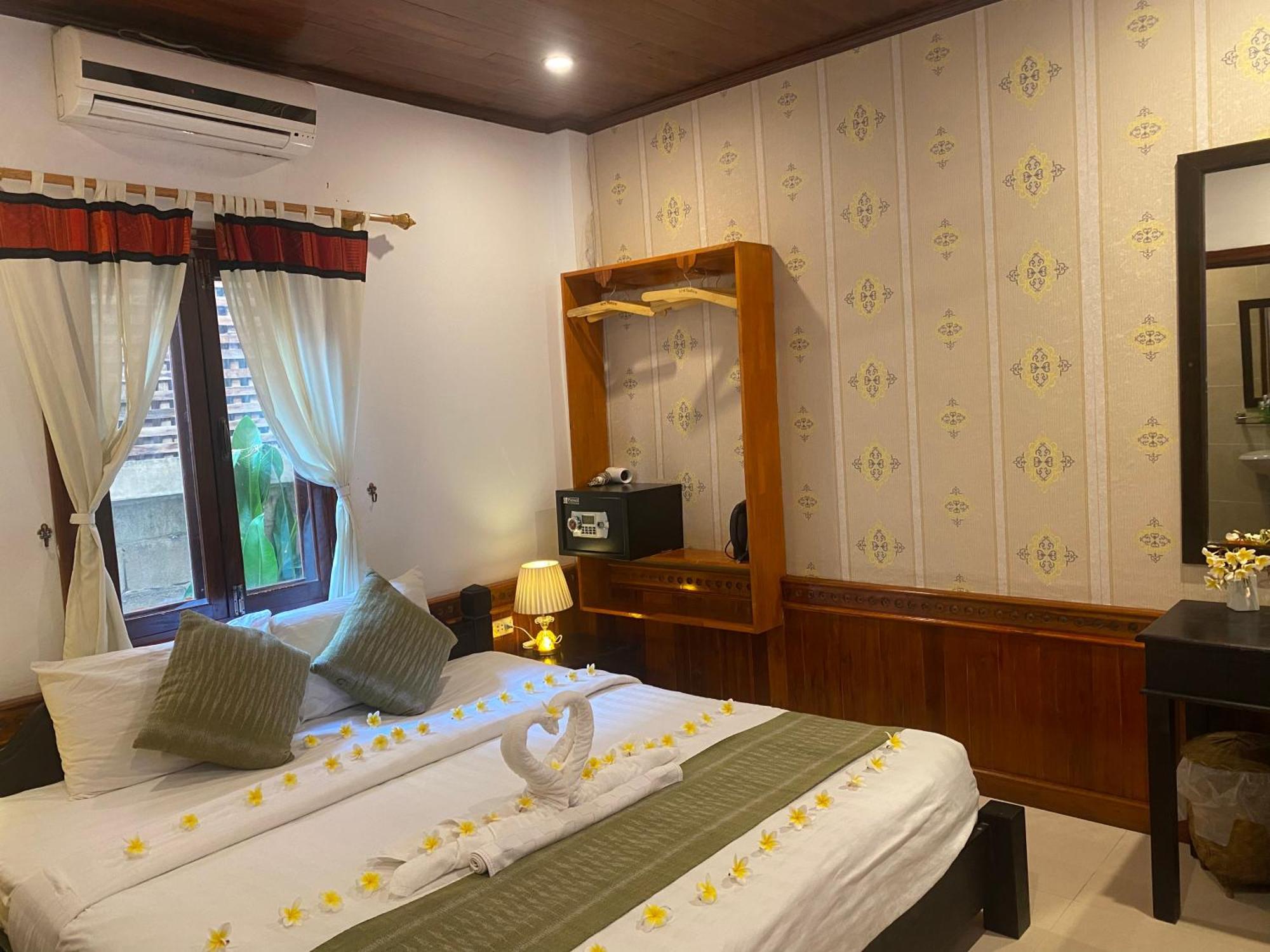 Golden Lotus Place Luang Prabang Luaran gambar