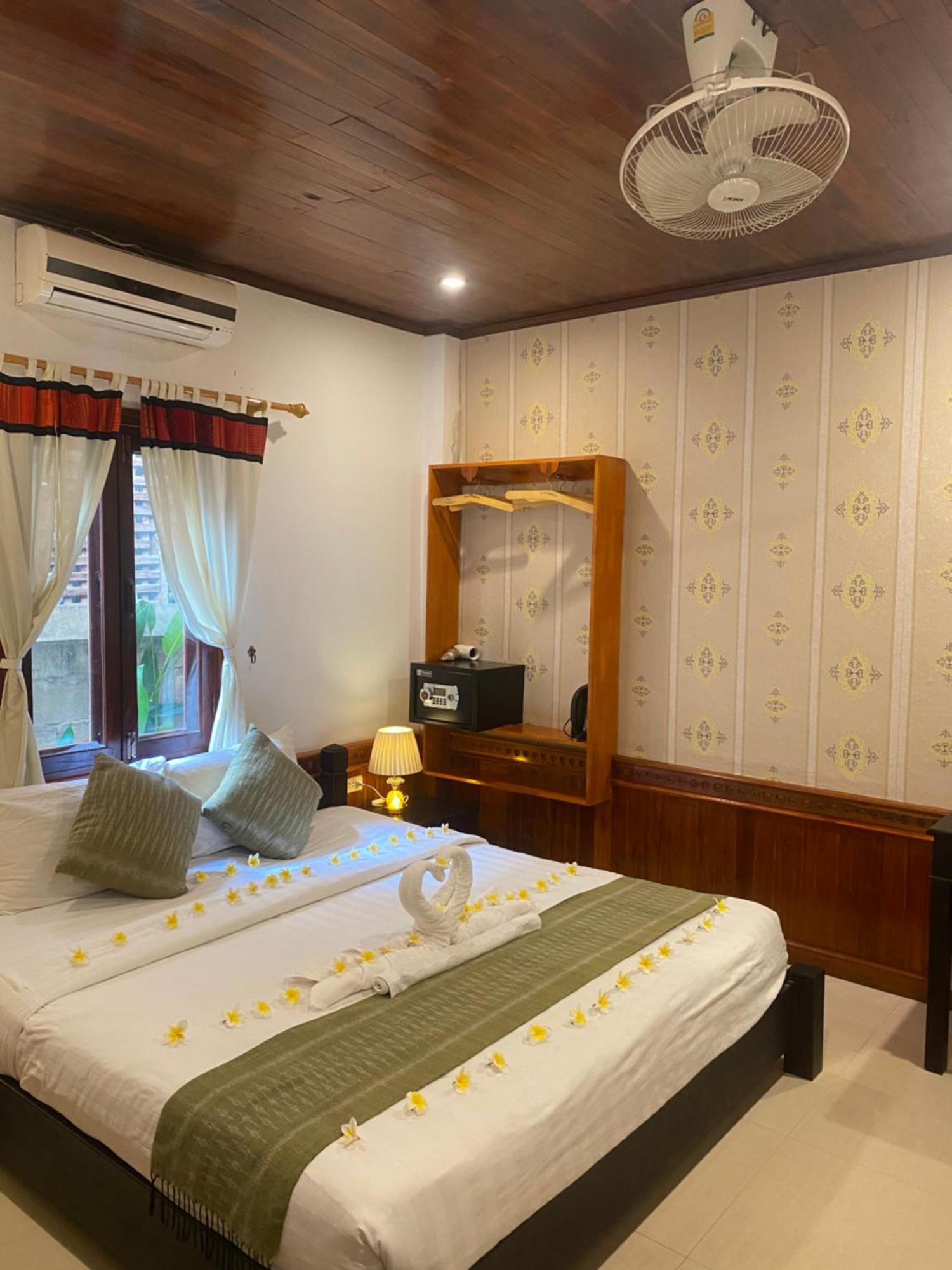 Golden Lotus Place Luang Prabang Luaran gambar