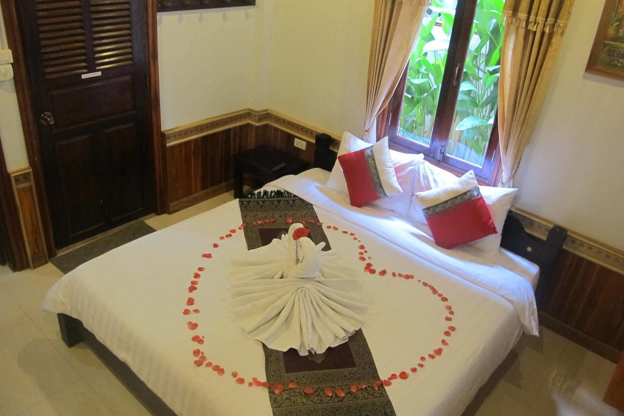 Golden Lotus Place Luang Prabang Luaran gambar